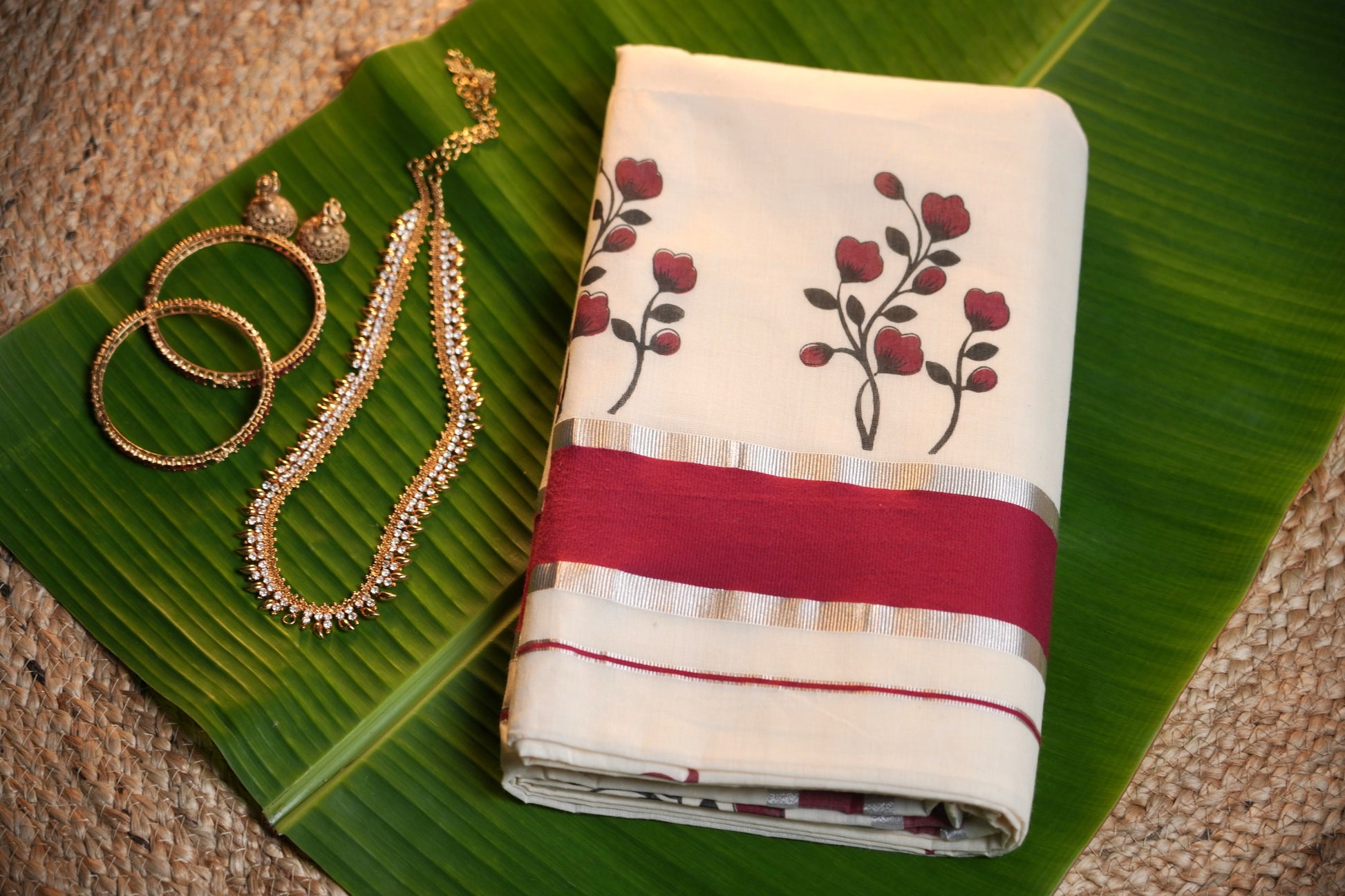 Kerala Set Saree with Floral Print-Red