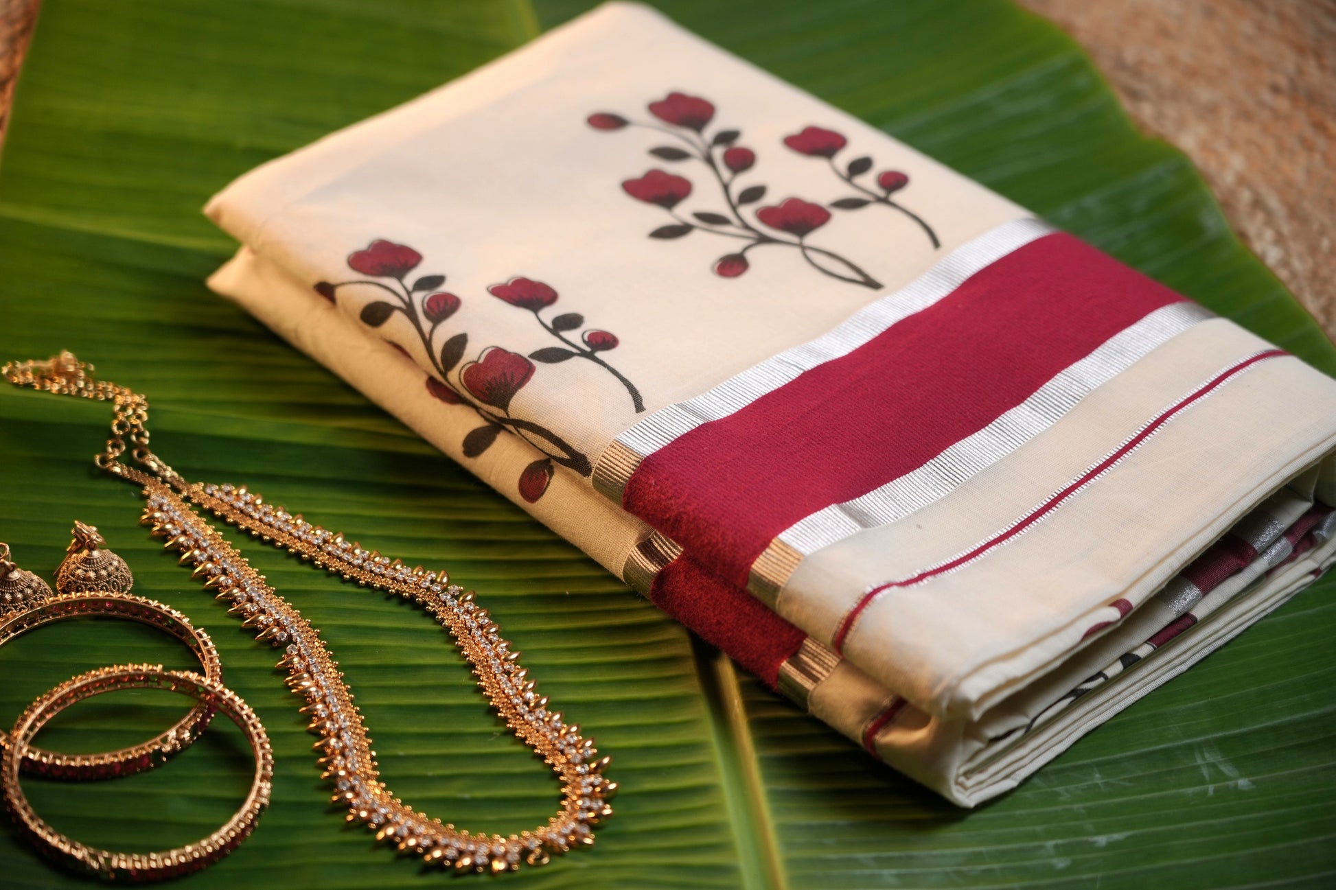 Kerala Set Saree with Floral Print-Red