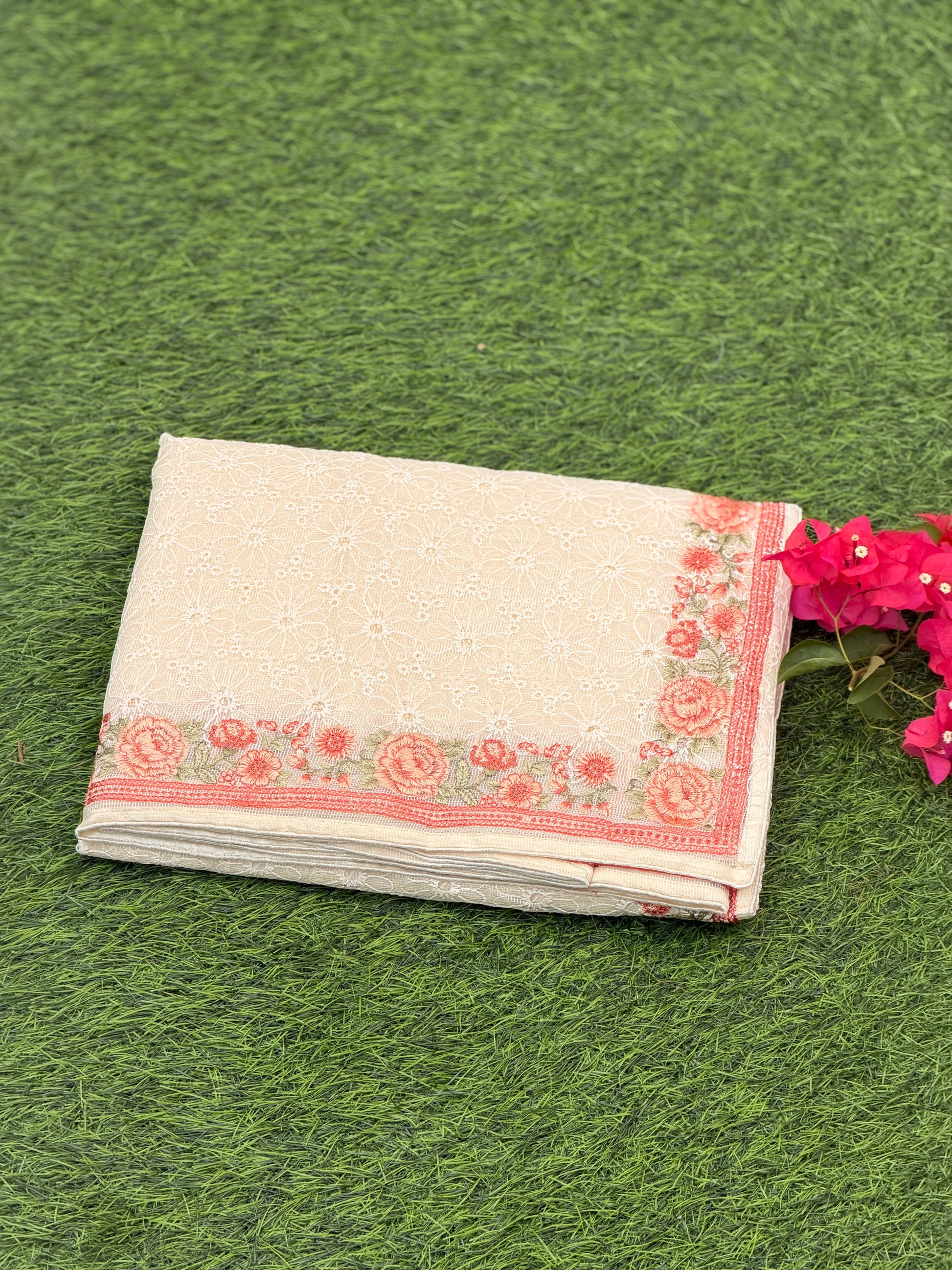 Hakoba with Flower Embroidery