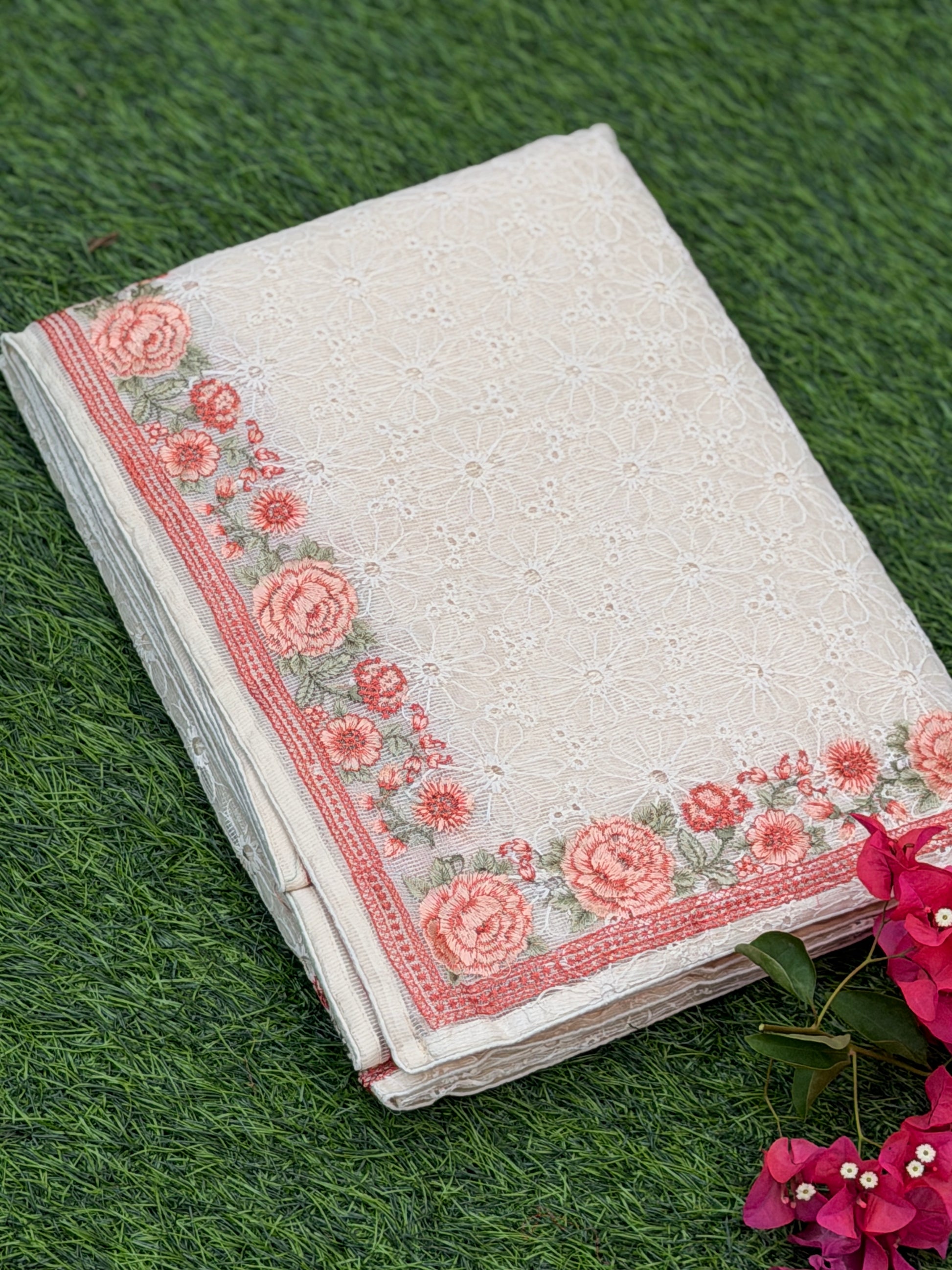 Hakoba with Flower Embroidery