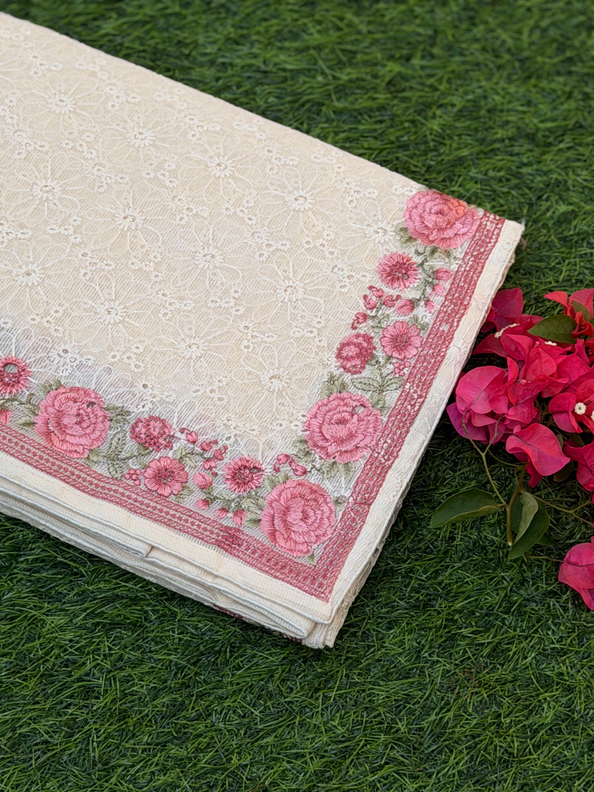 Hakoba with Flower Embroidery
