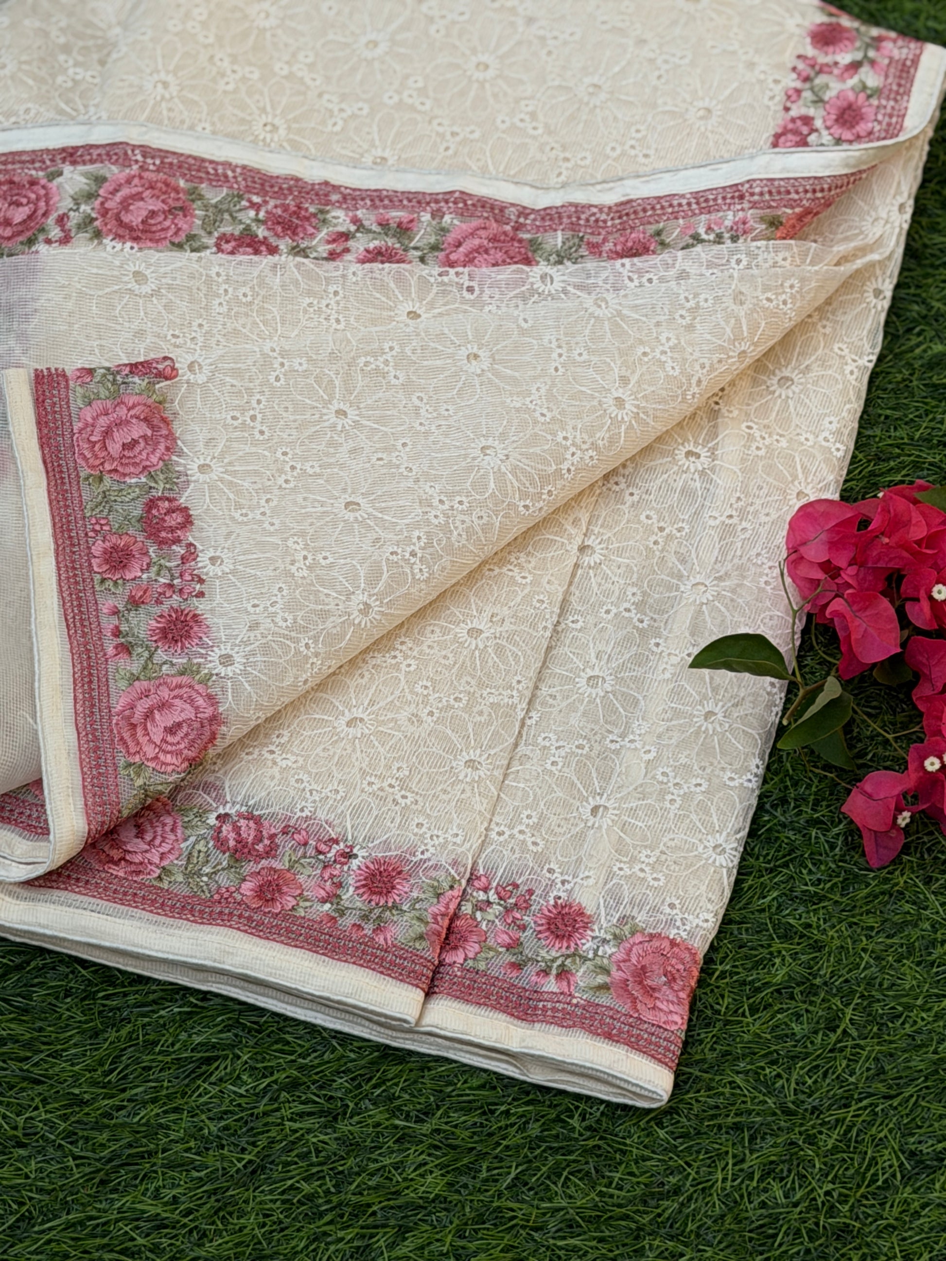 Hakoba with Flower Embroidery