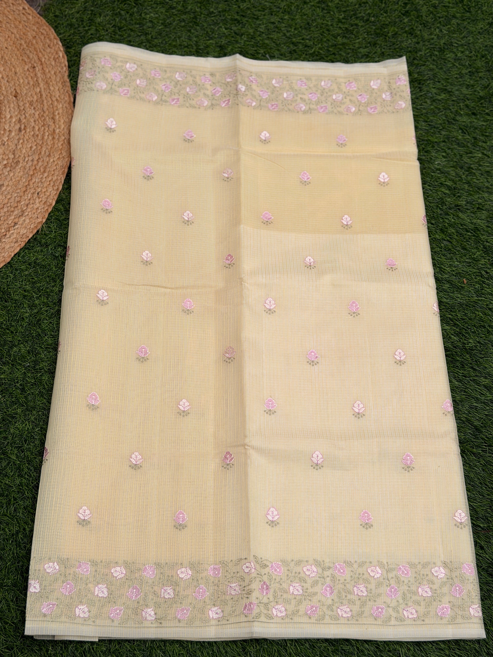 Net Cota with flower embro