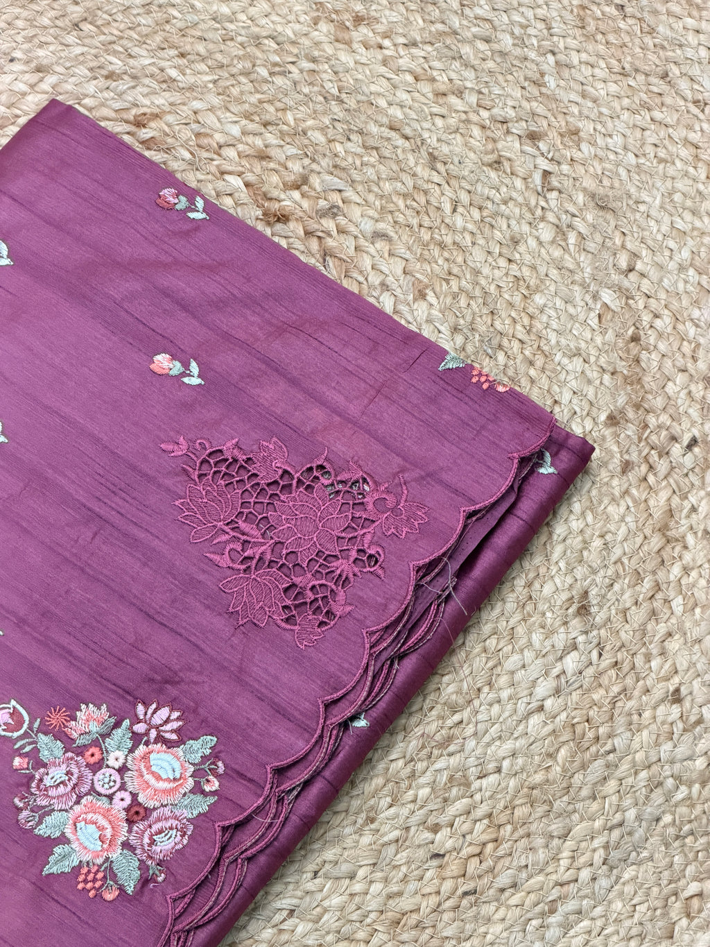 SCALLOPED SAREE WITH FLORAL DETAILING