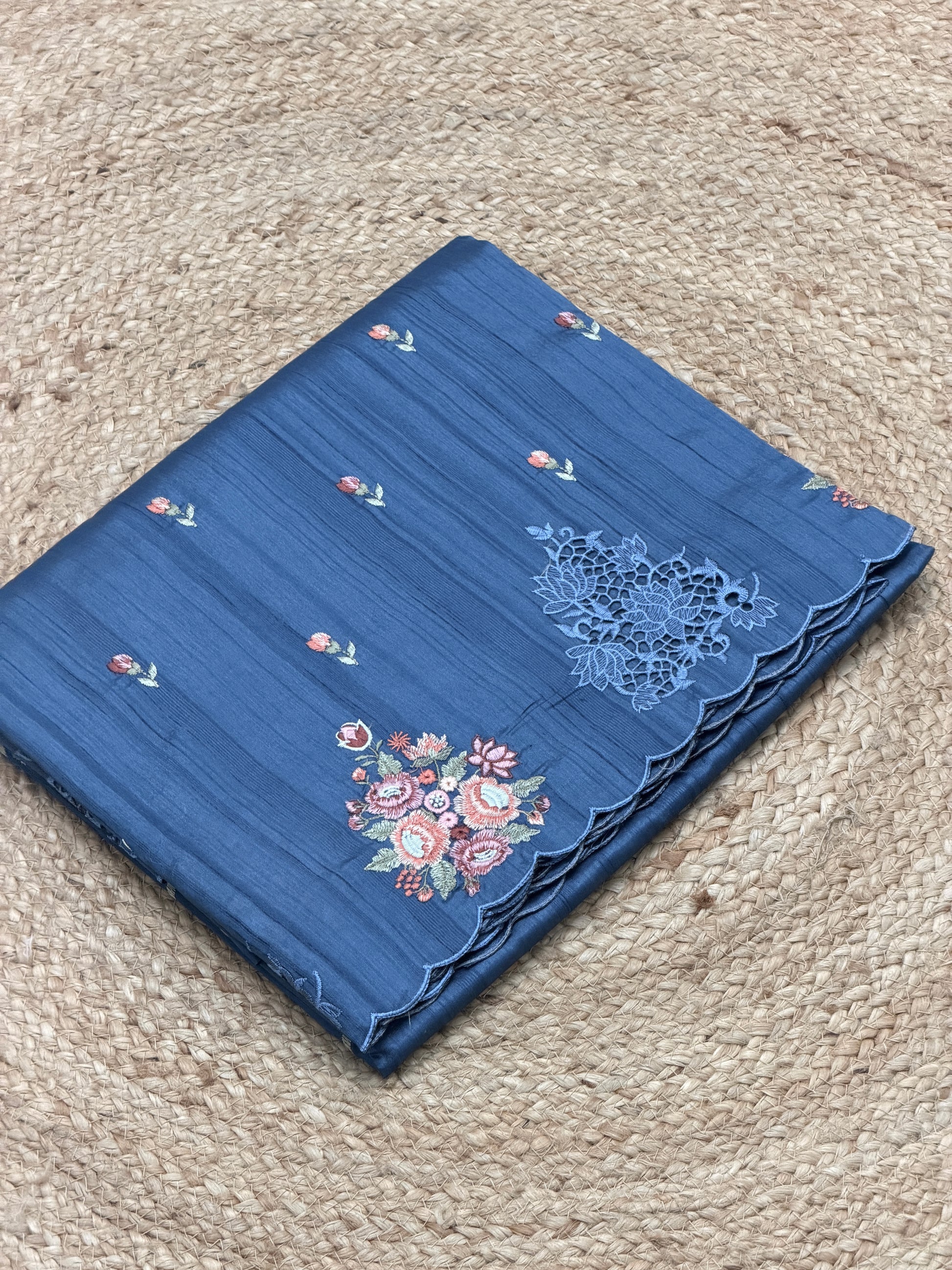 SCALLOPED SAREE WITH FLORAL DETAILING