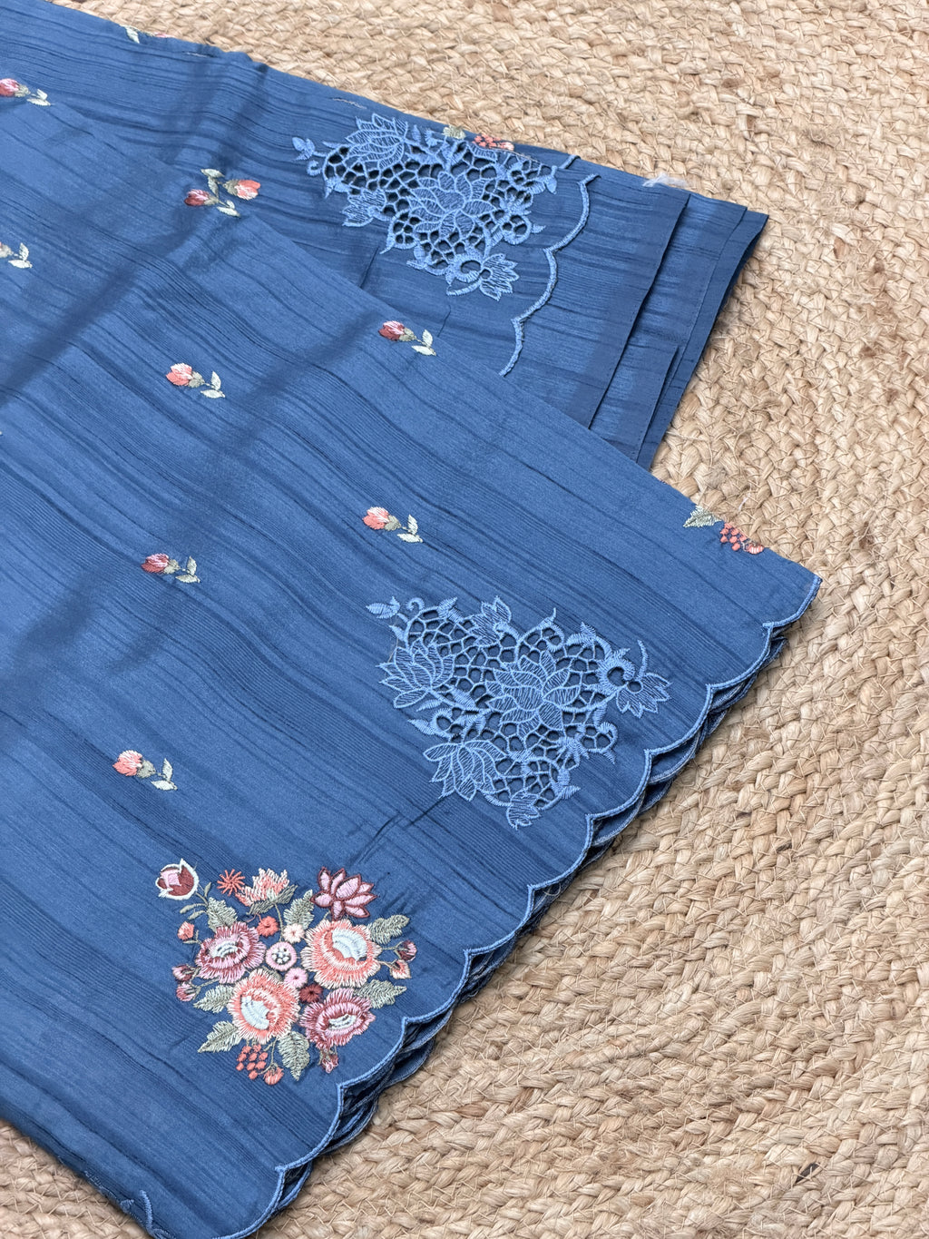 SCALLOPED SAREE WITH FLORAL DETAILING