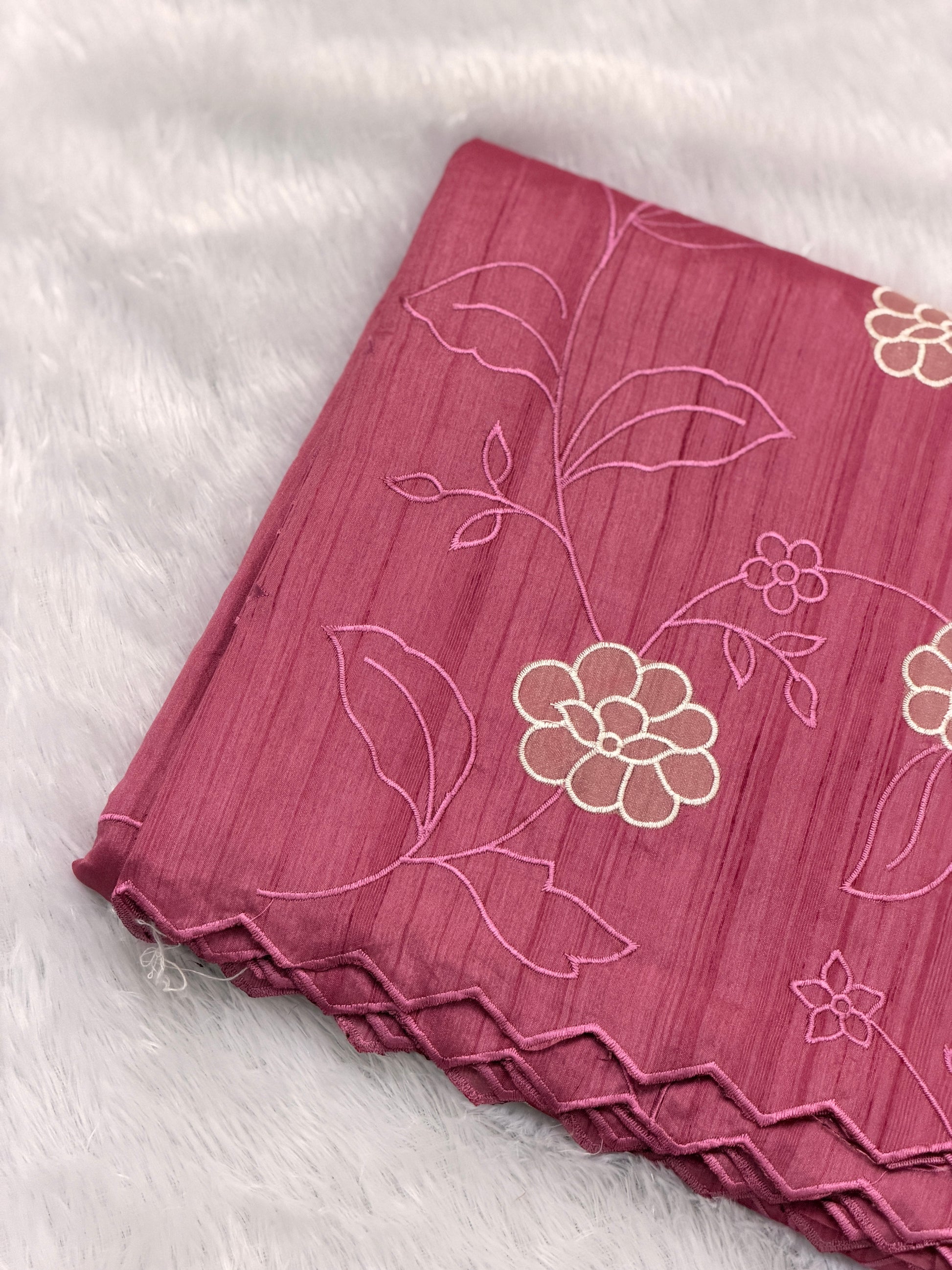 Scallop Border Embroidered Saree