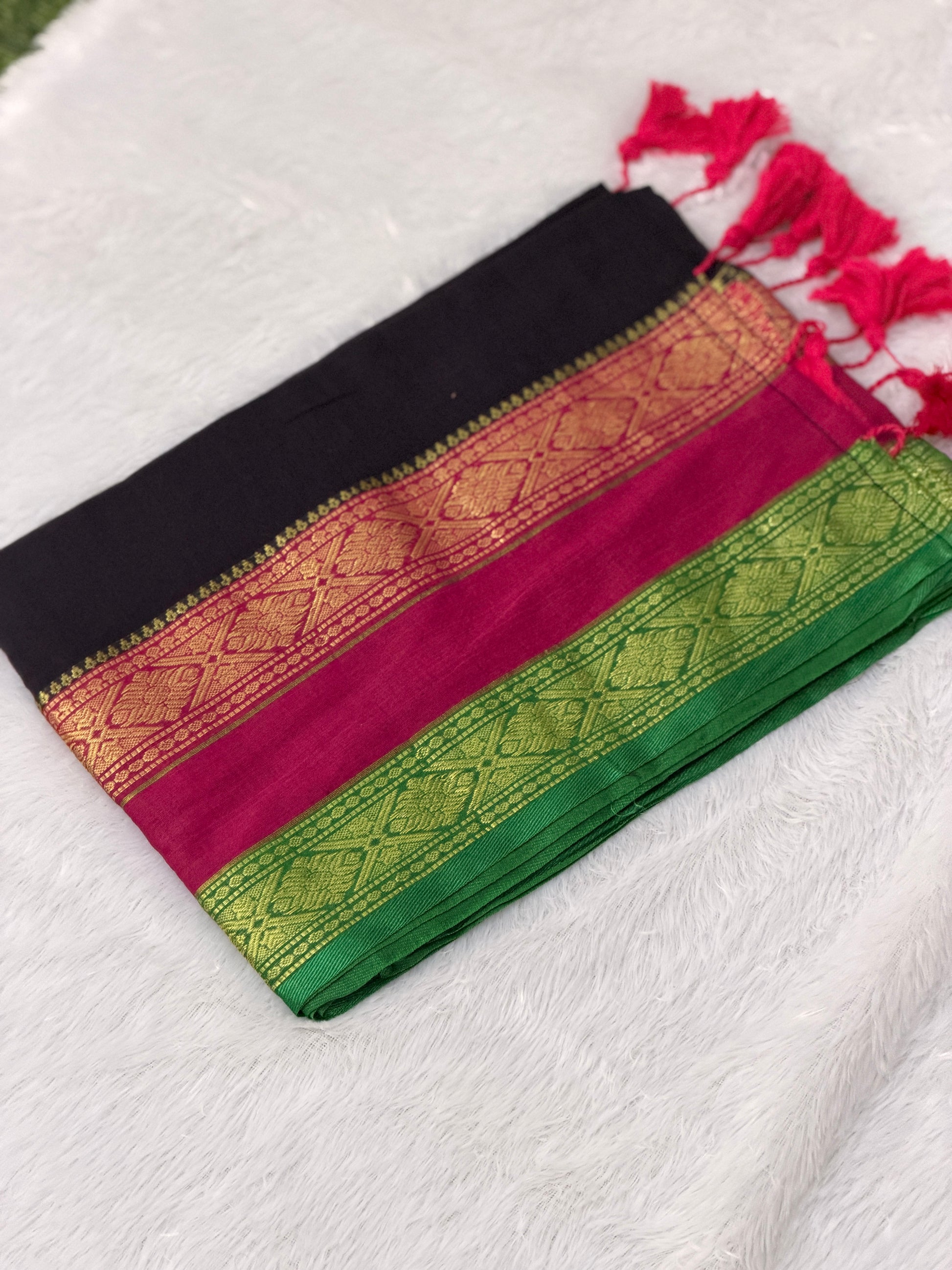 Heritage Saree with Zari Border