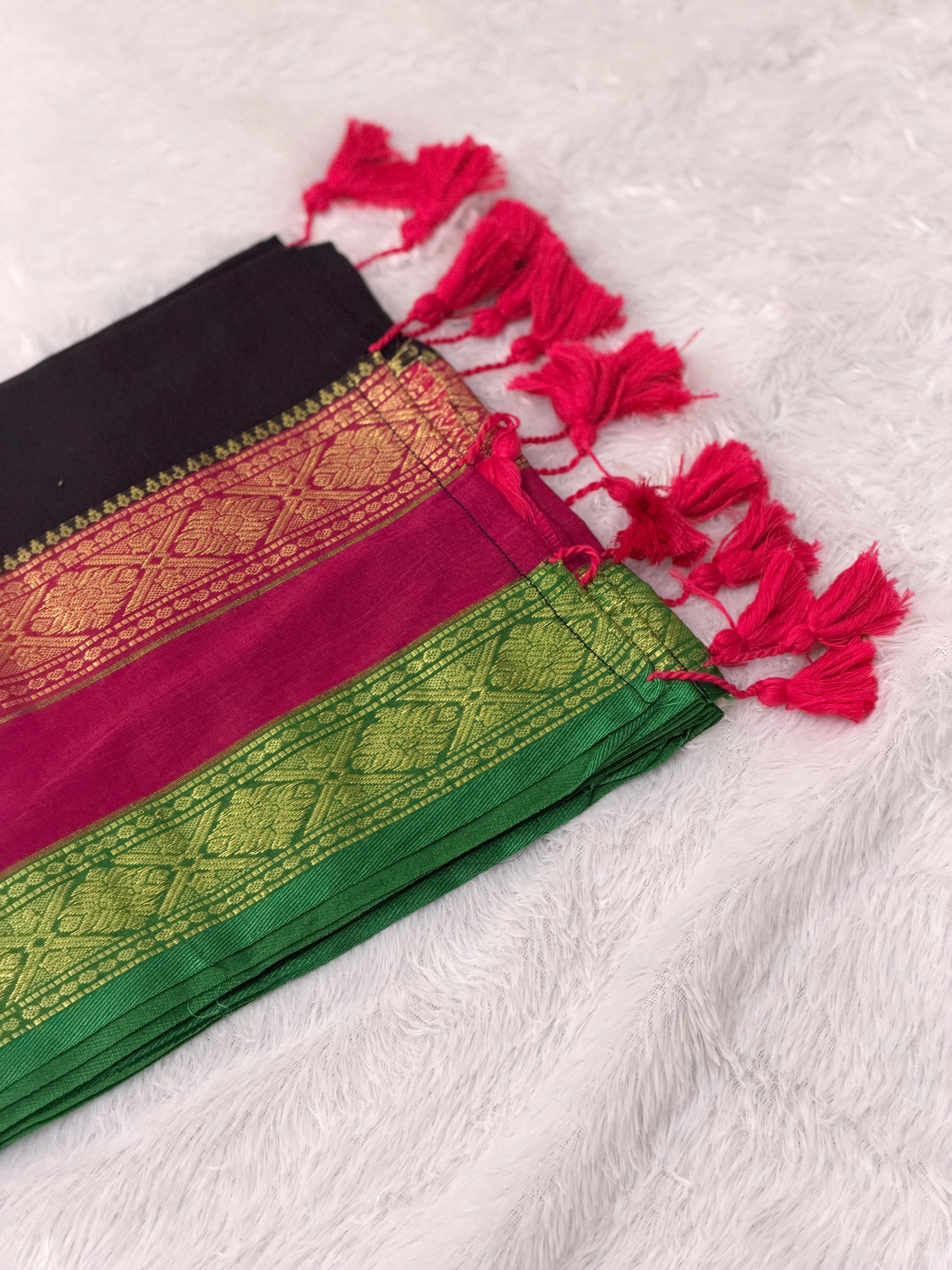 Heritage Saree with Zari Border