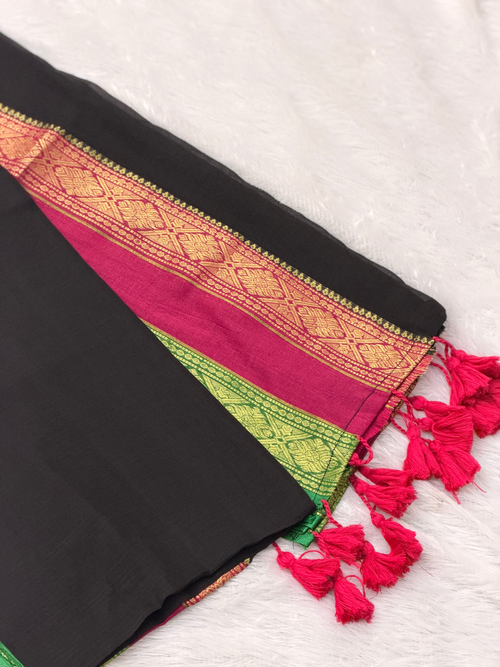 Heritage Saree with Zari Border
