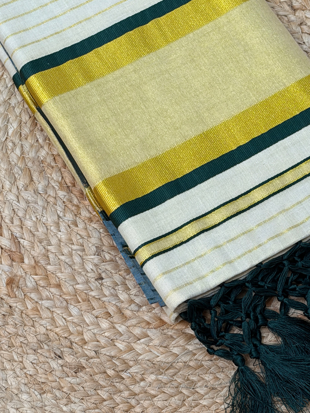 Kerala Kasavu Saree