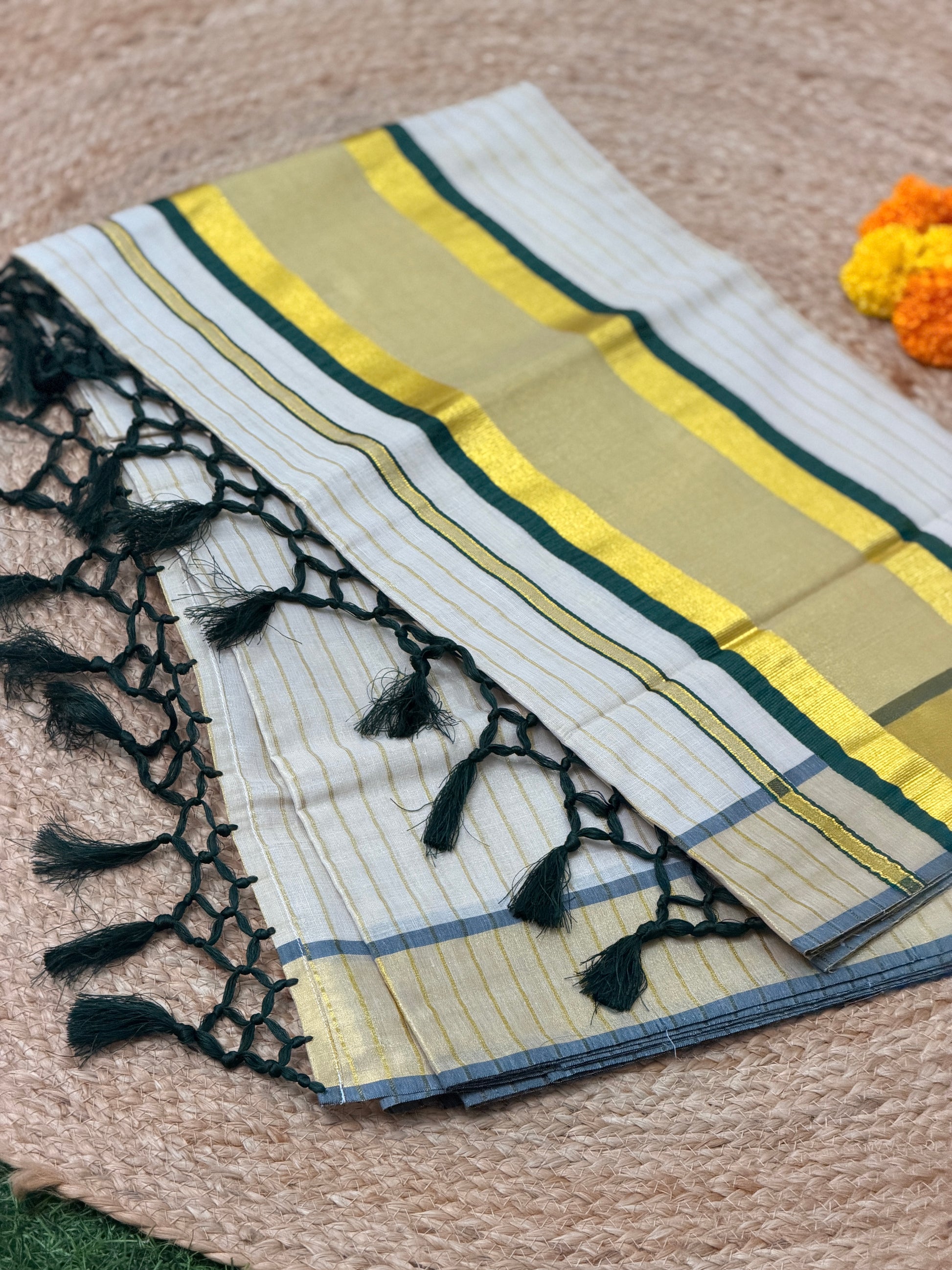 Kerala Kasavu Saree