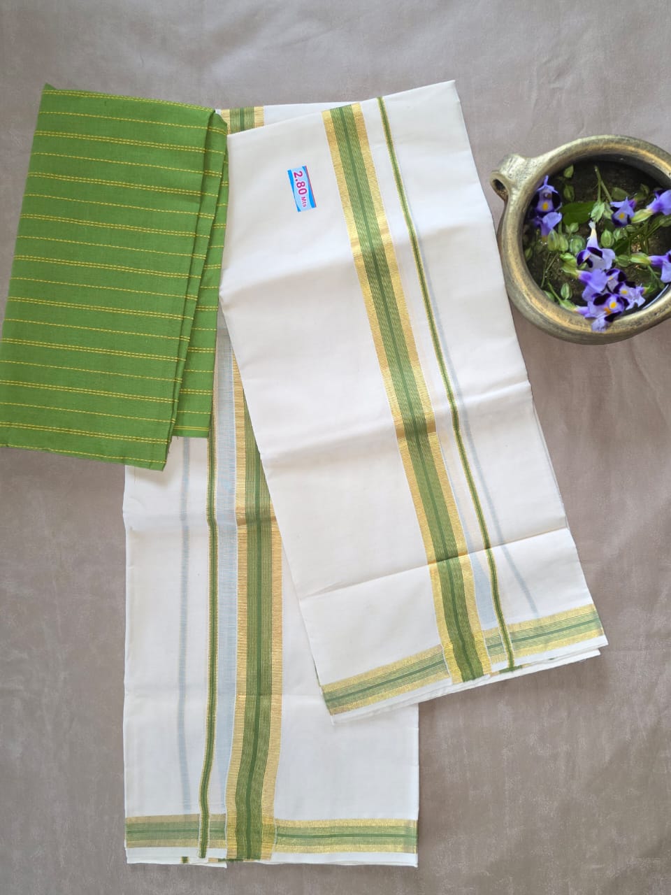 Kerala traditional se and mundu (blouse not attached)
