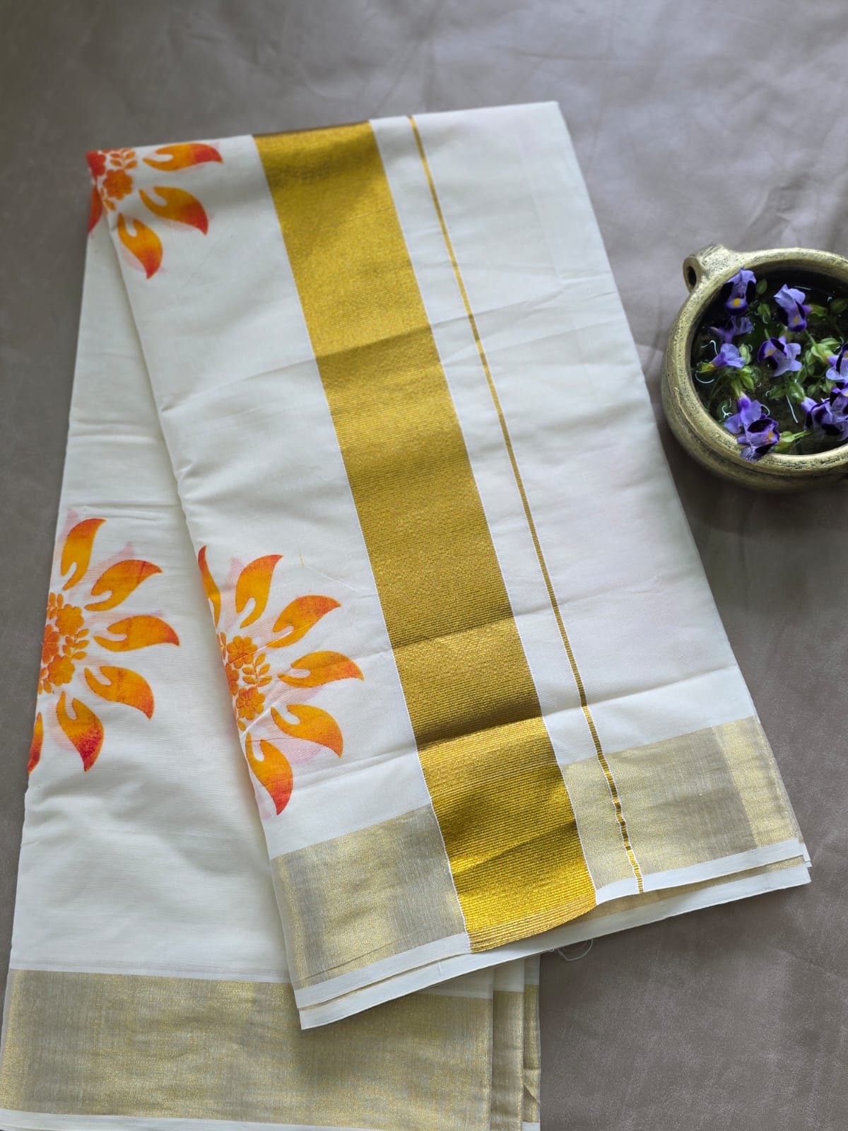 Kerala Saree -hand painted